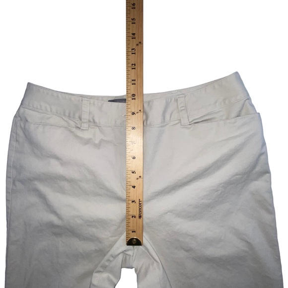 Liz Claiborne Audra (31x24) Crop Cropped Beige Pants - Women’s 12P - Picture 3 of 12